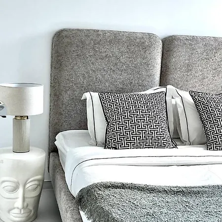 Apartment Prevert